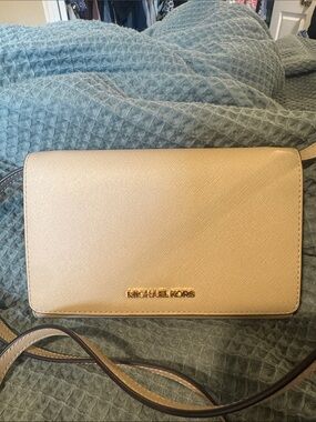 Michael Kors Beige/Tan Crossbody with Gold Logo-BRAND NEW WITH TAGS!
